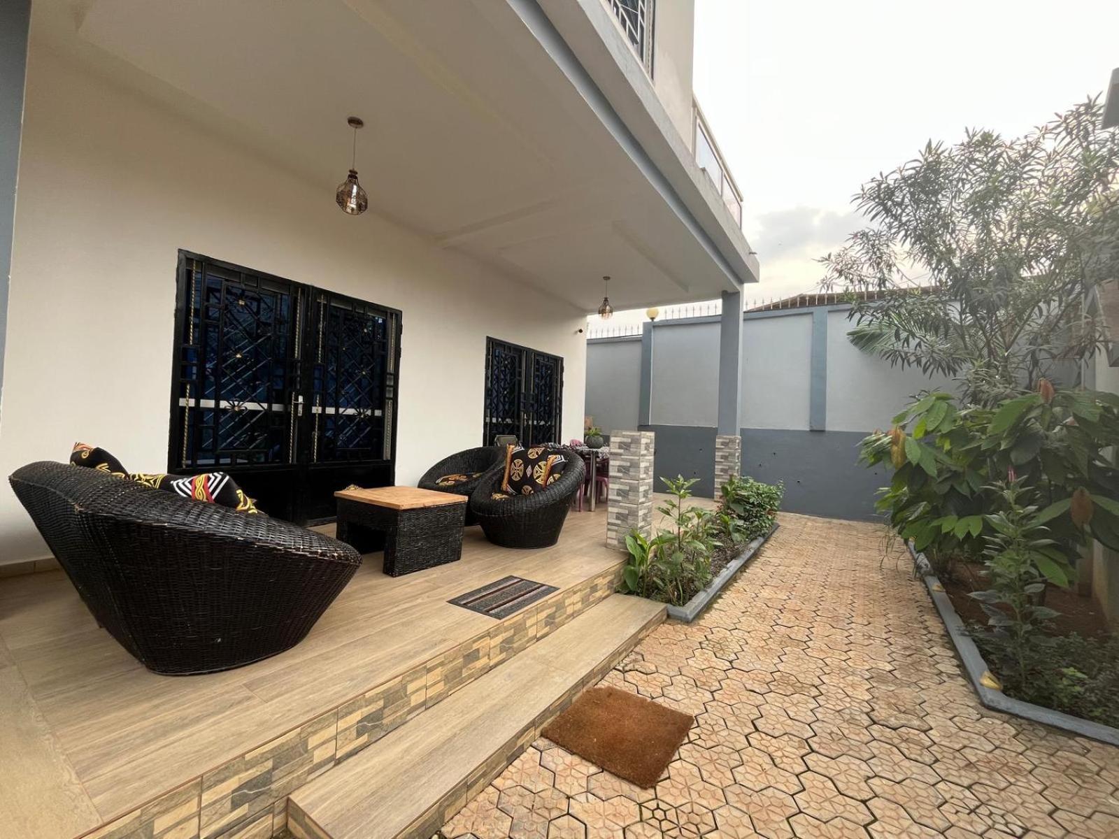 Afan Yaounde Lodge Yaoundé Exterior foto